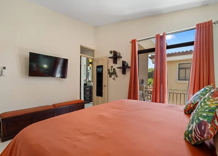 With Pool, Gated Playas Del Getaway Holiday home *